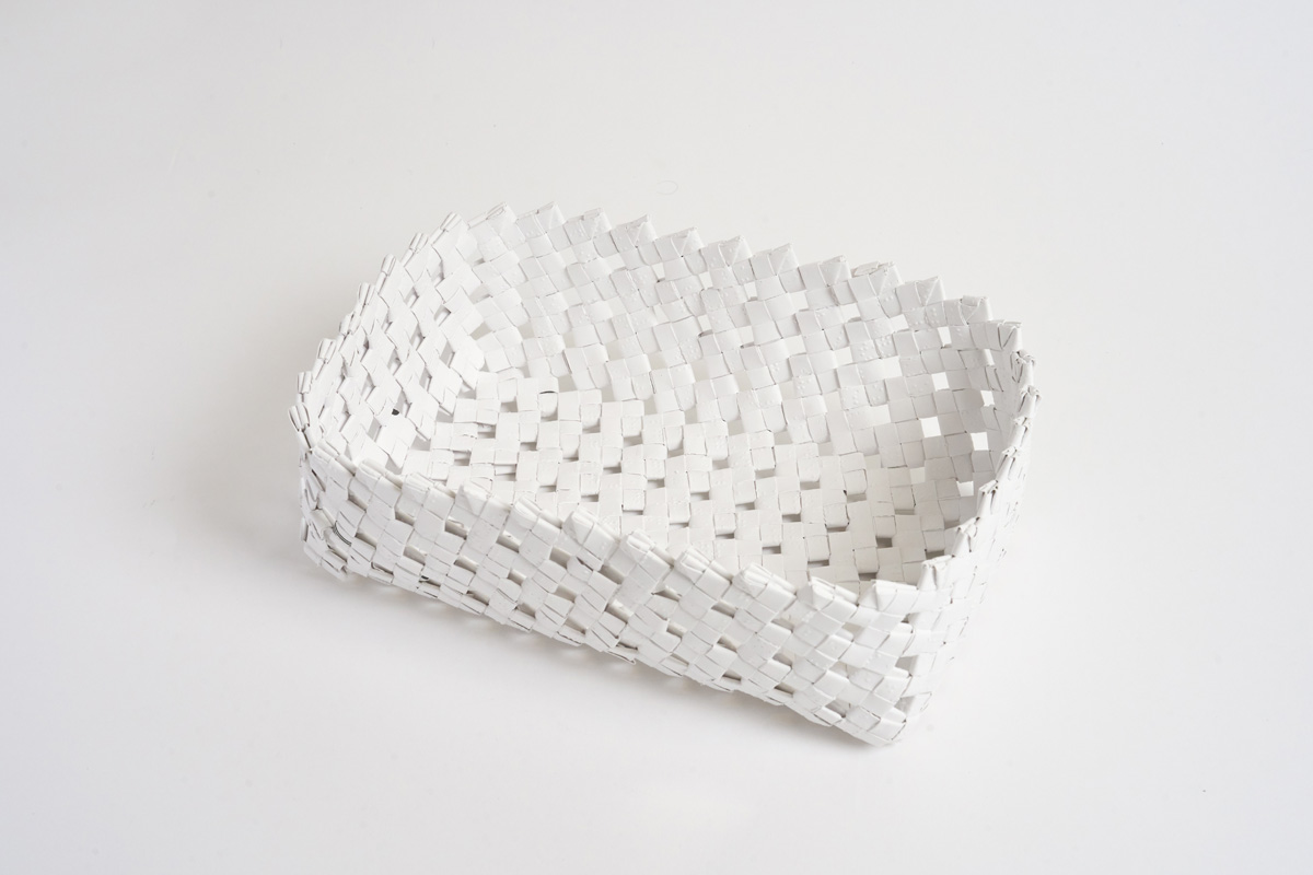 点字用紙の籠(リモコン入れ用) 1